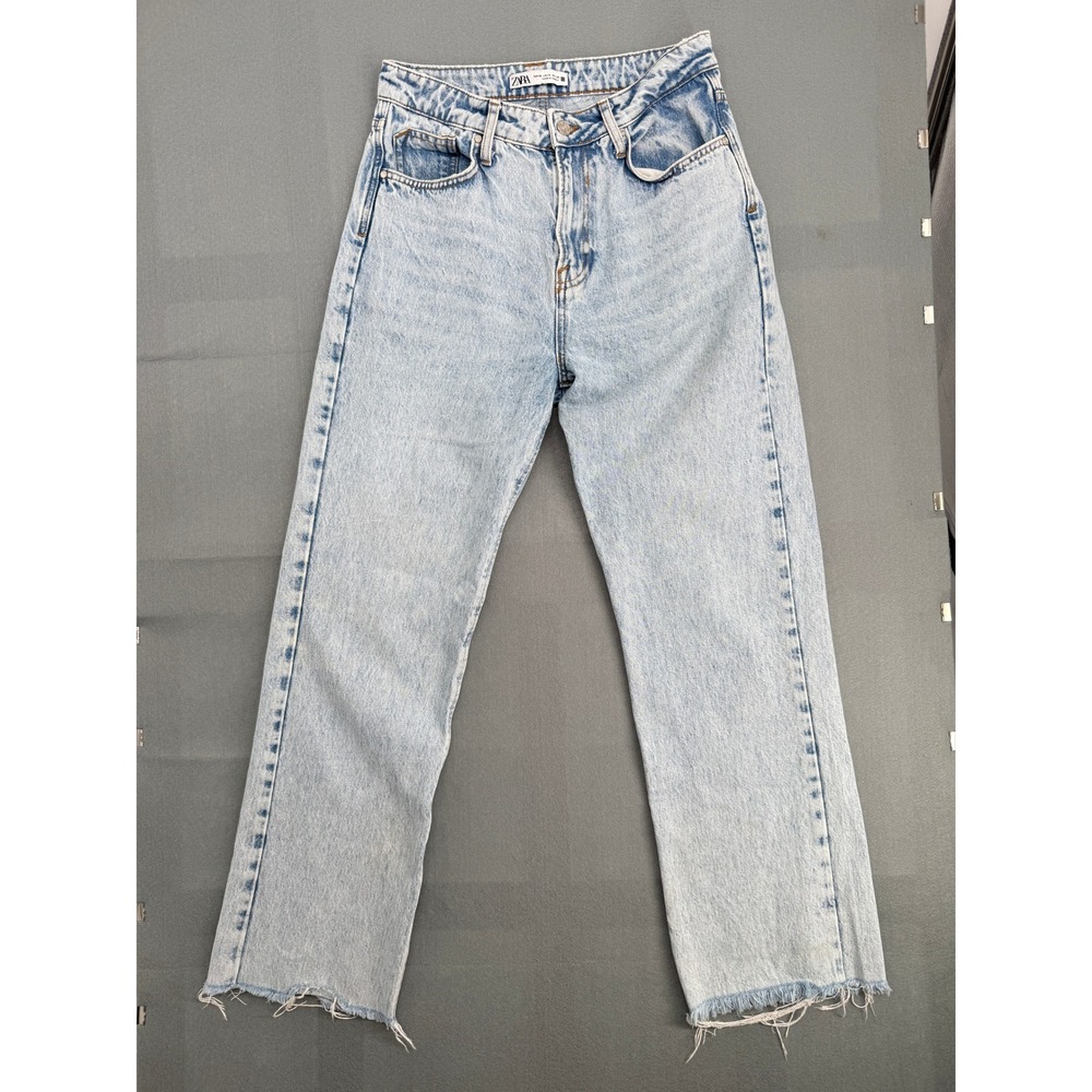 Zara High Waisted Straight Leg Jeans Sz 6 Light Wash Raw Hem 90s Streetwear